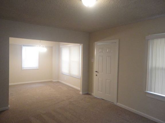 5th image of 1238 W 70th St