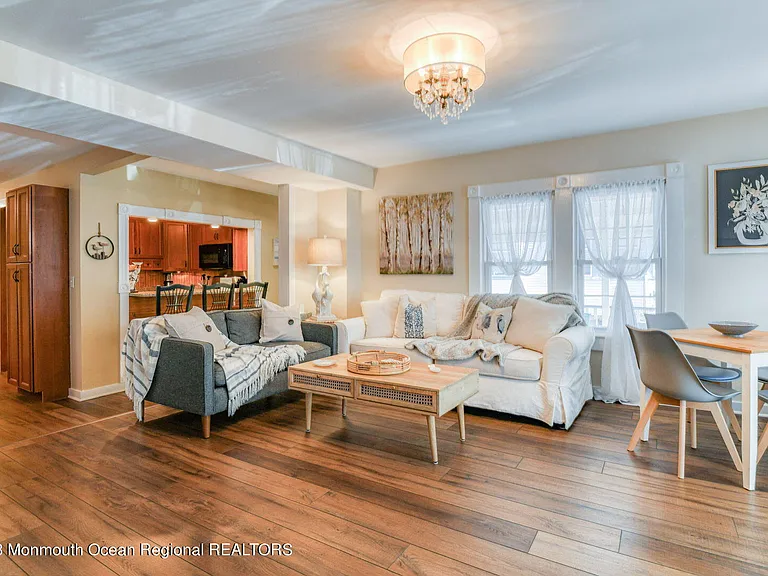 69 Franklin Ave #1 — Photo 14