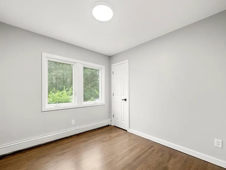 41 Monument Pl — Photo 14
