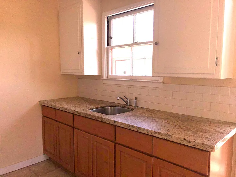 1725 San Pablo Ave — Photo 5