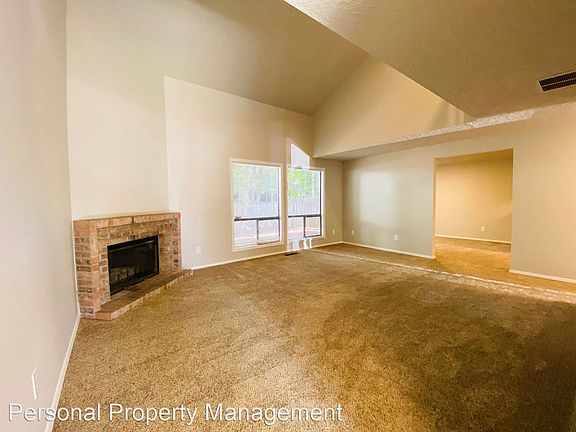 4th image of 11906 SE 7th St APT A