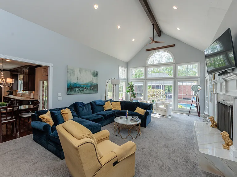 30 Cableknoll Ln — Photo 6