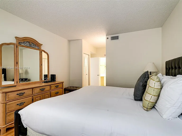 19701 E Country Club Dr #5107 — Photo 15