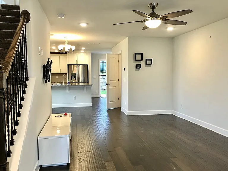 1131 Lilly Valley Way — Photo 4