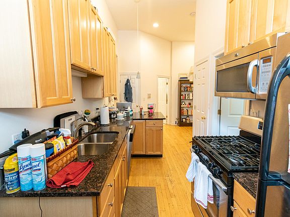 4th image of 1434 N Bosworth Ave APT 1R