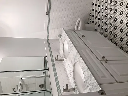 Rented by Bond New York | media 25