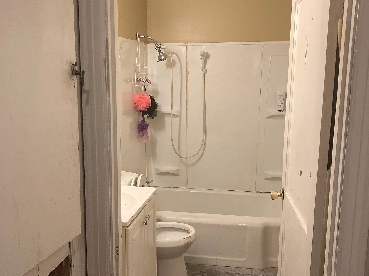 2 bed, 826 sqft, $925 — Photo 2