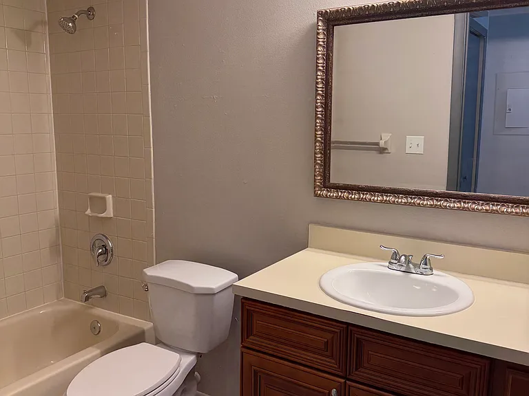 2nd Bathroom