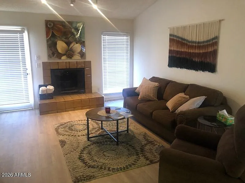 2 bed, 2.0 bath, 1256 sqft, $1,895 — Photo 3