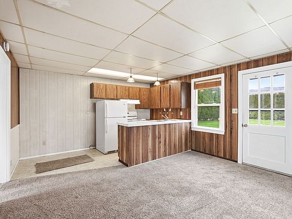 2nd image of 2510 Chatham Hill Dr #4