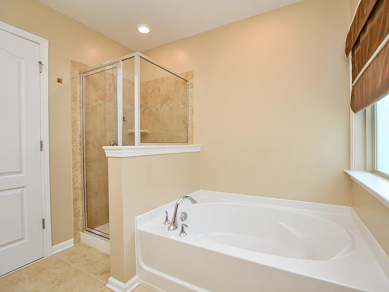 2037 Ice Lake Ct — Photo 25