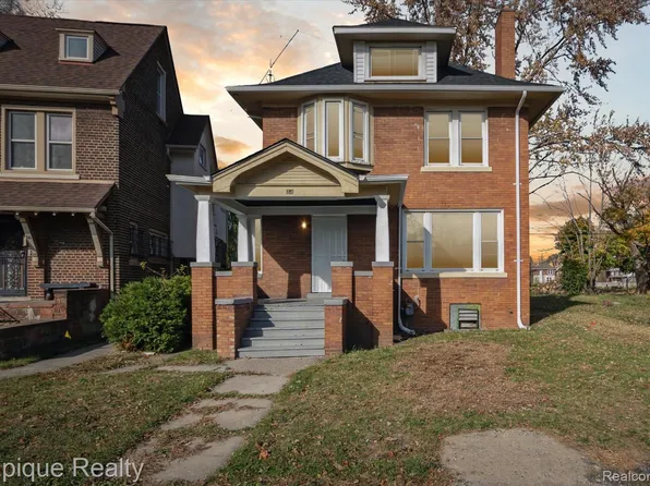 64 Glendale St, Highland Park, MI 48203