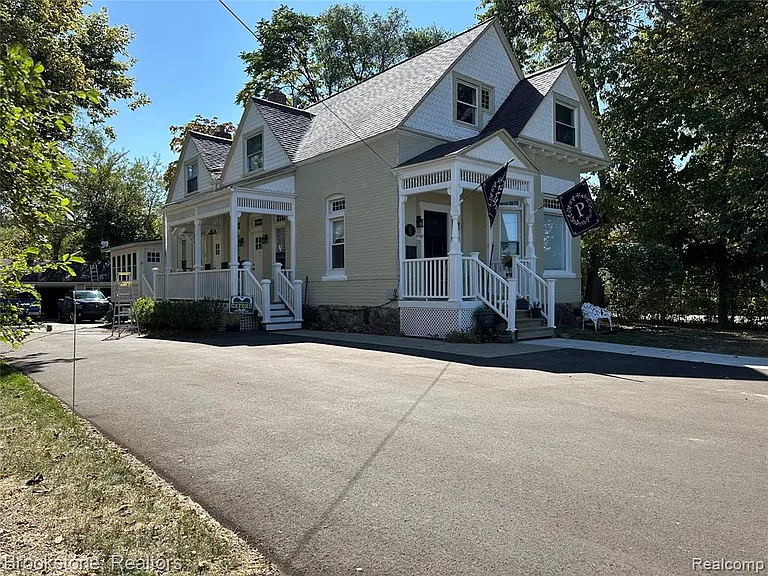 14 W Burdick St — Photo 1