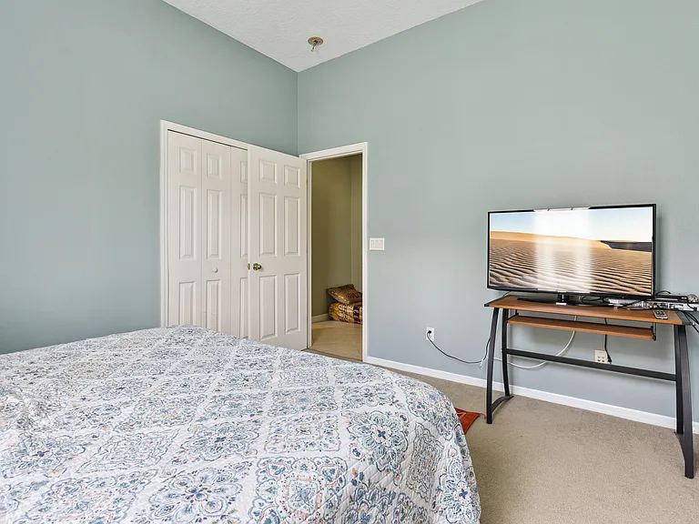 8792 Warwick Shore Xing — Photo 28