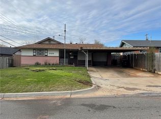 708 SW 1st St, Moore, OK 73160