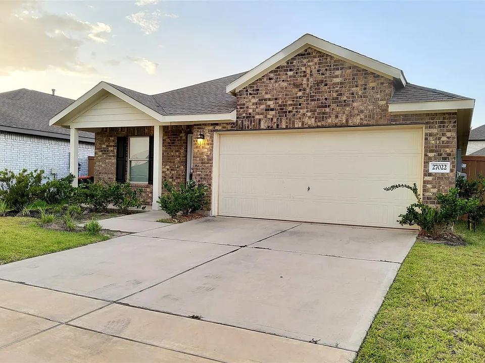 27022 Breakaway Ln