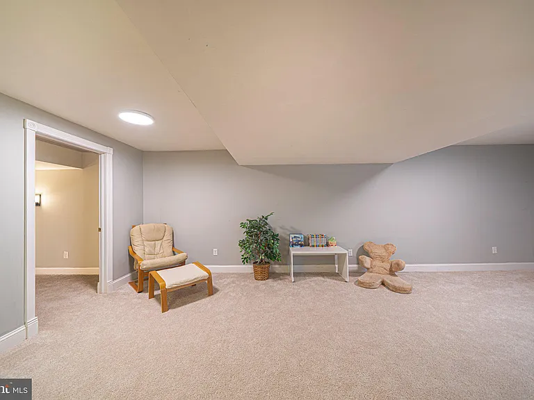 2392 S Whittmore St — Photo 36