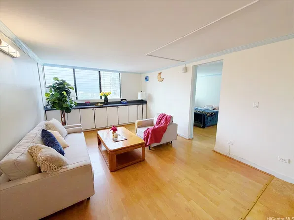 3215 Ala Ilima St APT B810, Honolulu, HI 96818