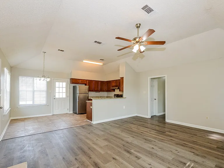 7714 Spring Morning Ct — Photo 4
