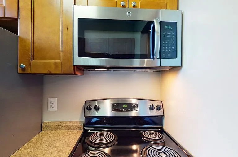2032 15th St NW #4 — Photo 7