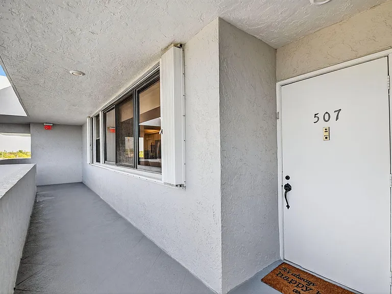 8200 Lakeshore Dr #507 — Photo 21
