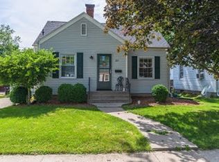 517 Florence Ave, Bloomington, IL 61701