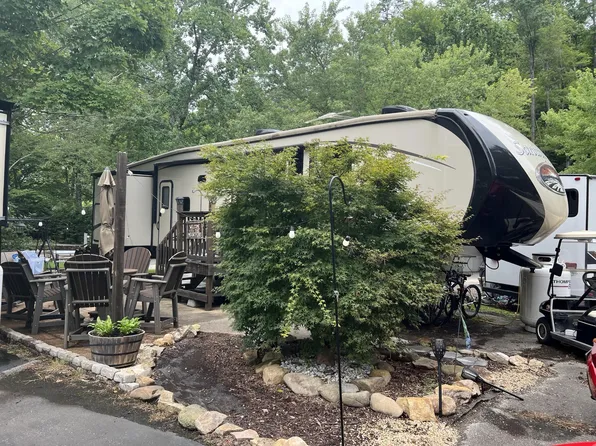 4229 E Pkwy #281-lot 281, Gatlinburg, TN 37738