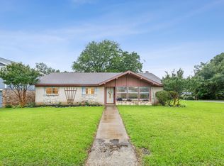 706 Canyon Ridge Dr, Euless, TX 76040