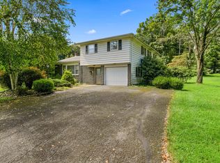 208 Norton Rd, Stroudsburg, PA 18360