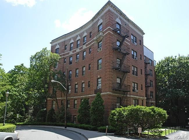 1st image of 1 Broad Pkwy APT 7A