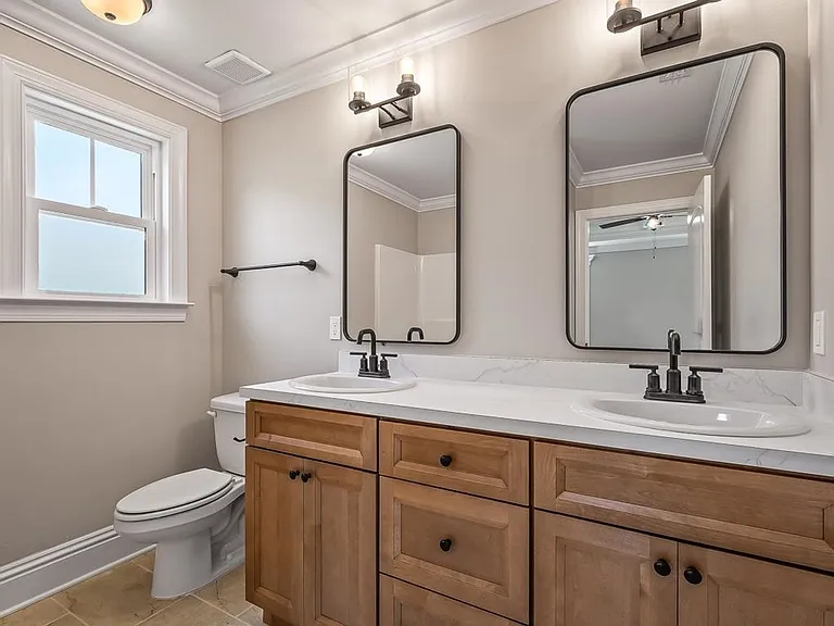 84 Merwyn Dr — Photo 13