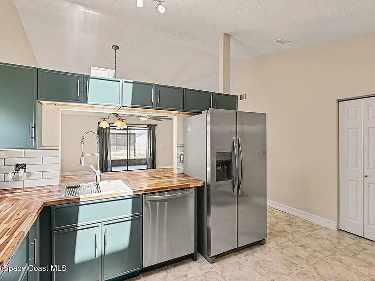 3695 Brentwood Ct — Photo 9