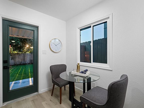 5th image of 4526 College Ave #28