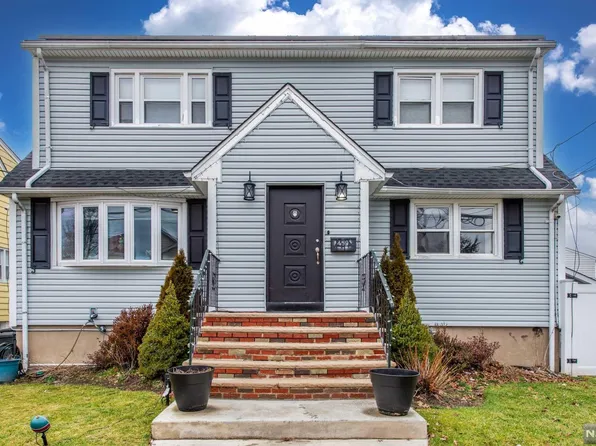 459 Dewey Ave, Saddle Brook, NJ 07663