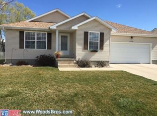 2221 Atlanta St, Grand Island, NE 68803