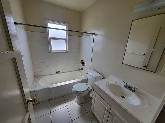 5th image of 1042 W Glenoaks Blvd #21/2