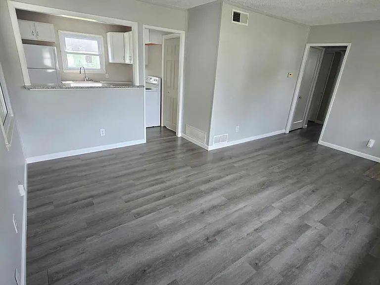 1712 Garwood Dr — Photo 4