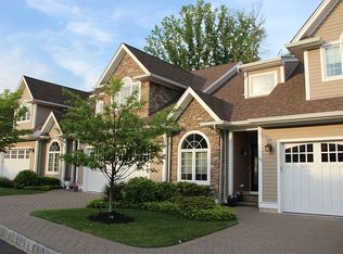 50 Michael Roberts Ct, Pearl River, NY 10965