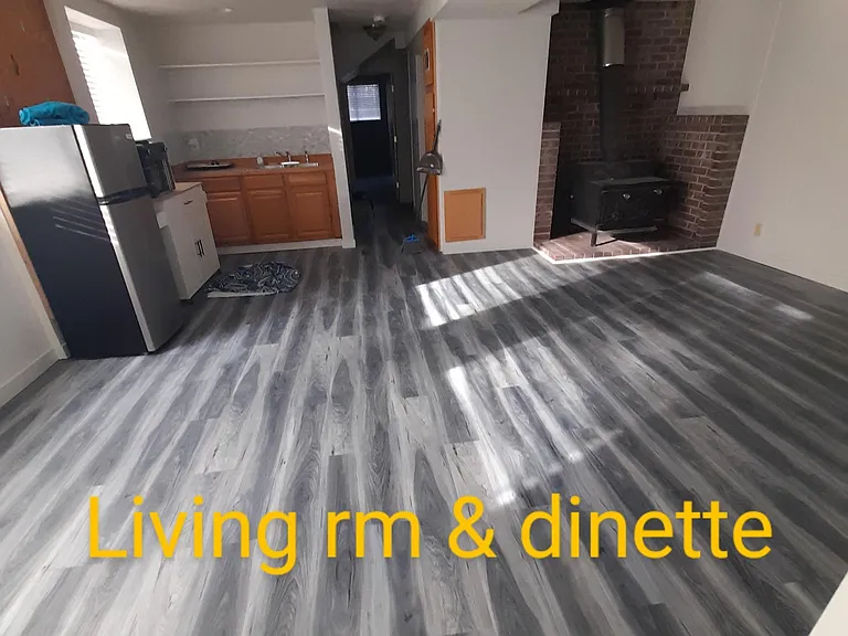 15390 Sunset Ave NE #DOWNSTAIRS — Photo 2