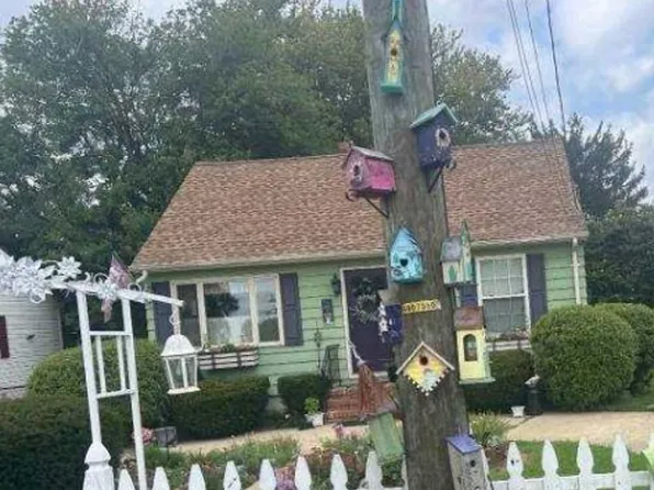6 Cemetery Ln, Bordentown, NJ 08505
