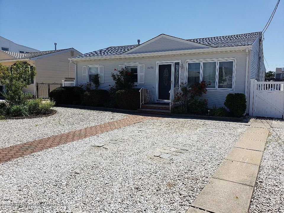 1st image of 2572 Balfrey Dr