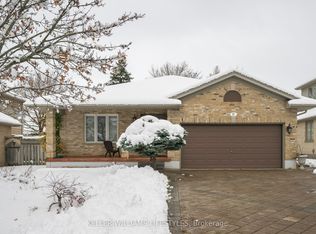 9 Toohey Ln, London, ON N6G4Y2