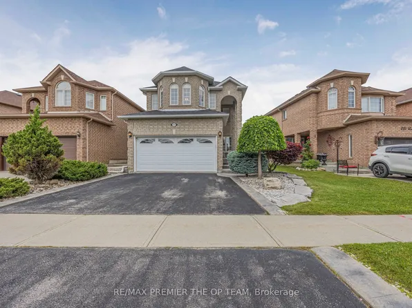 223 Landsbridge St, Caledon, ON L7E 2J6