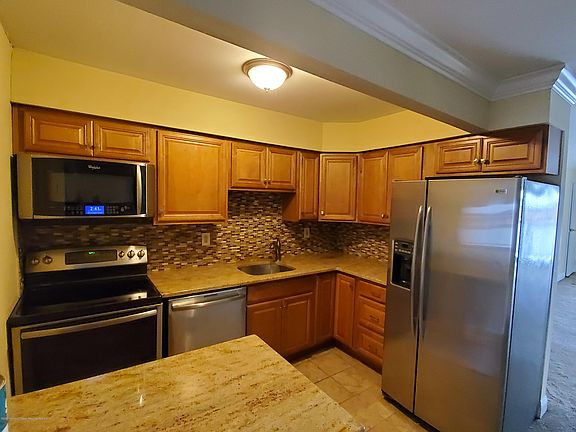 5th image of 1382 Ocean Ave Unit C20