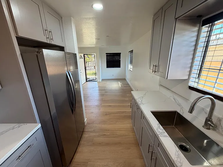 10581 Nopalito St — Photo 7