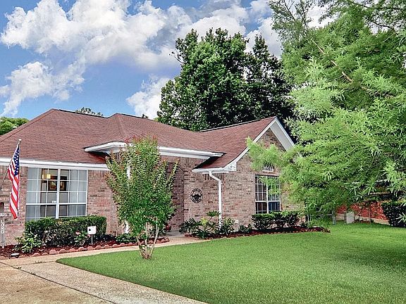 2nd image of 308 Echo Ln