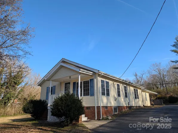 2507 Norwood St SW, Lenoir, NC 28645