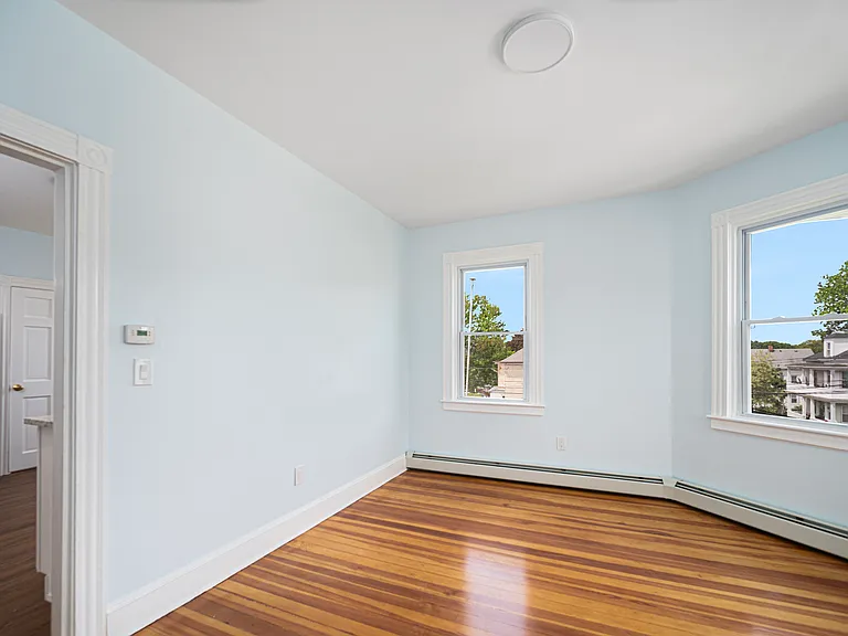 87 Lyman Ave #2 — Photo 3