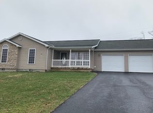 110 Cloverfield Dr, Campbellsville, KY 42718