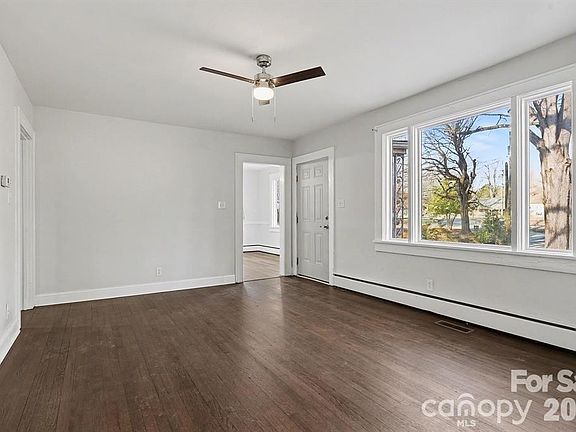 5th image of 225 Valley View Pl
